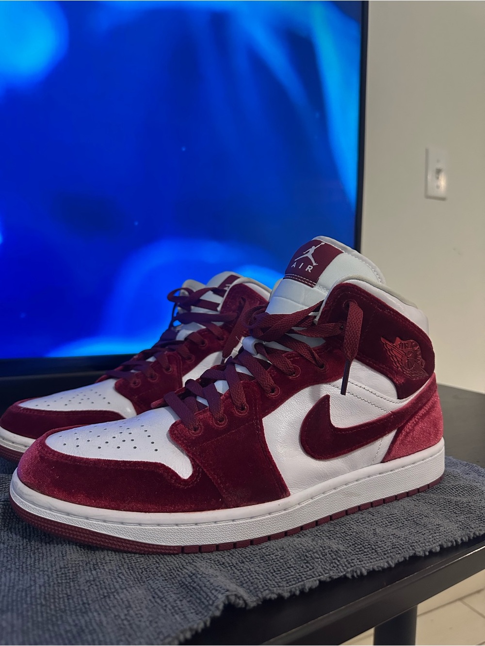 Nike Men's Sneakers in Burgundy and White